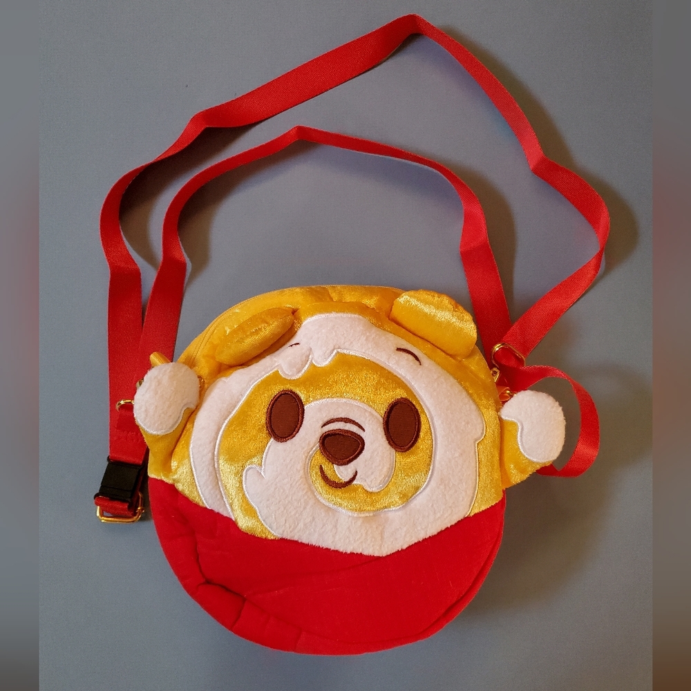Winnie the pooh munching bag
